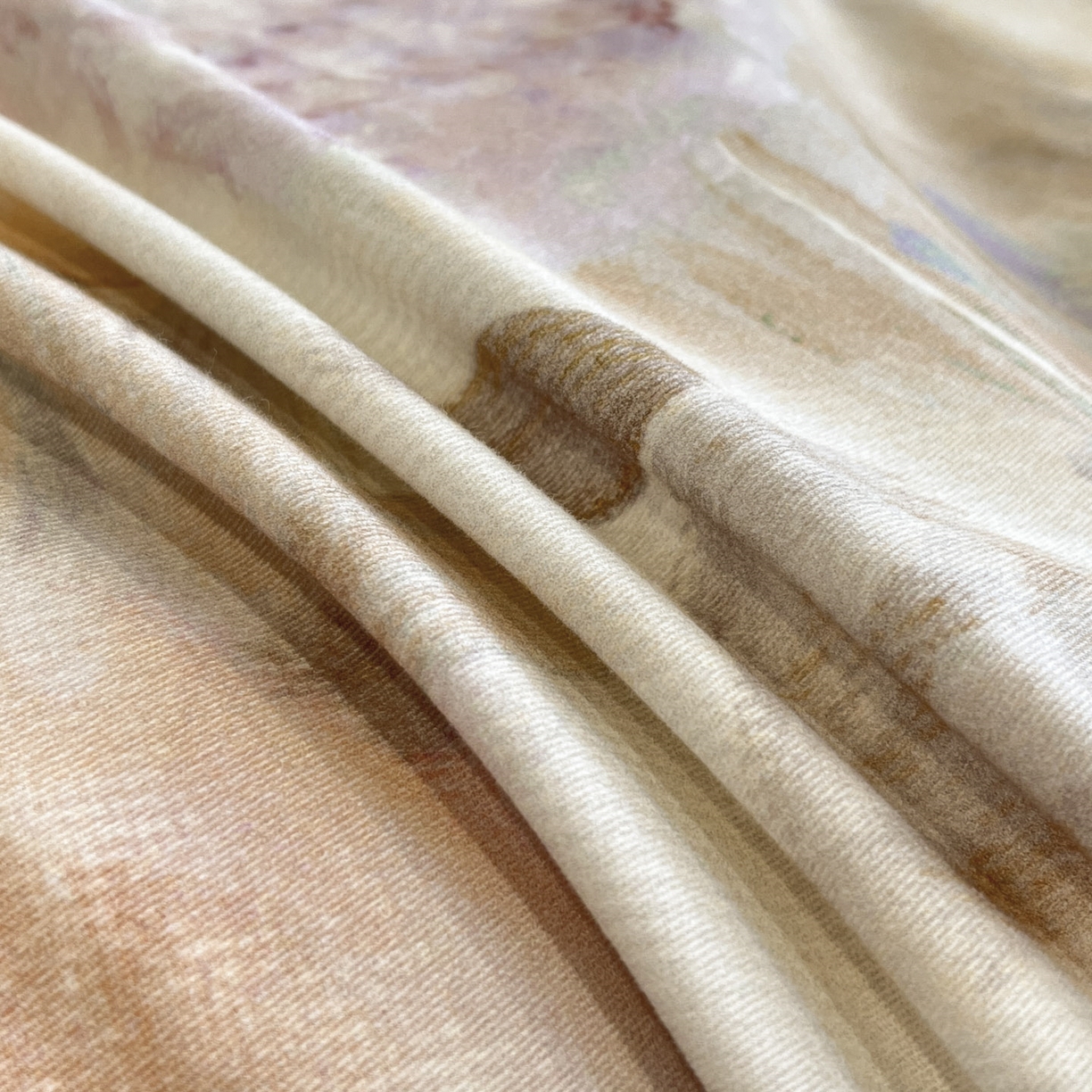 91家纺网 家纺一手货源 找家纺 柏薇 2025新款秋冬新品全棉磨毛印花高定工艺款四件套 卡蜜儿