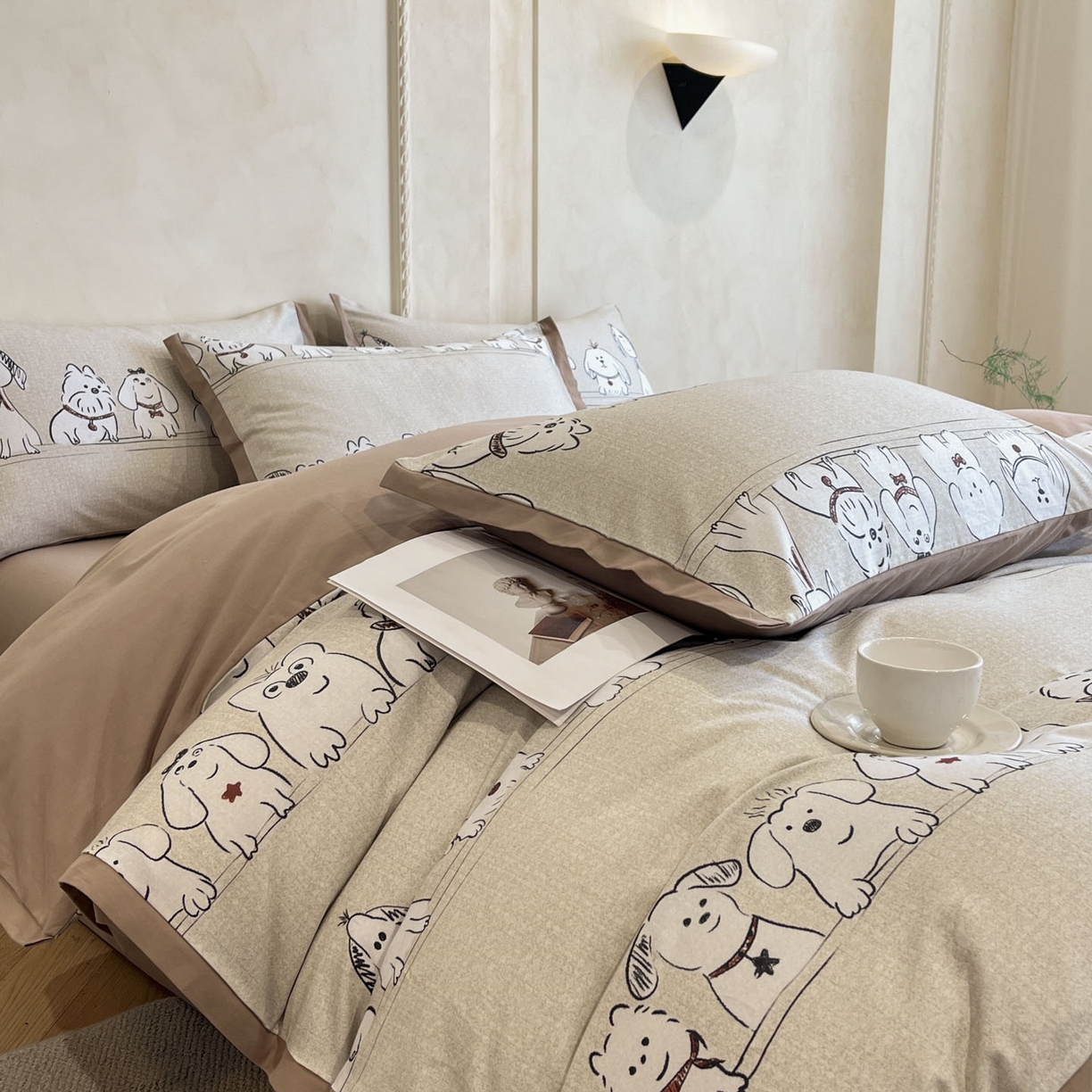 91家纺网 家纺一手货源 找家纺 柏薇 2025新款秋冬新品全棉磨毛印花高定工艺款四件套 排排狗