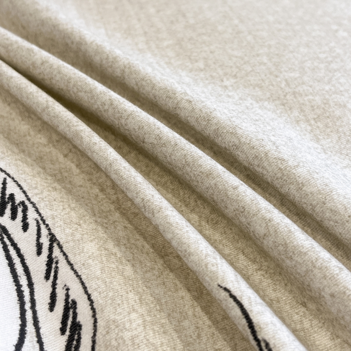 91家纺网 家纺一手货源 找家纺 柏薇 2025新款秋冬新品全棉磨毛印花高定工艺款四件套 排排狗