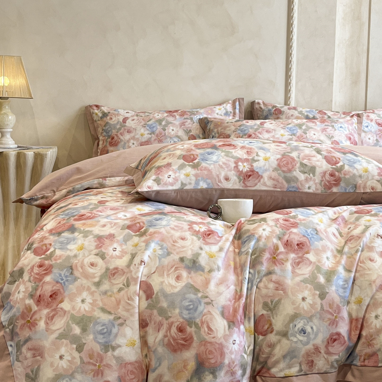 91家纺网 家纺一手货源 找家纺 柏薇 2025新款秋冬新品全棉磨毛印花高定工艺款四件套 索林娜