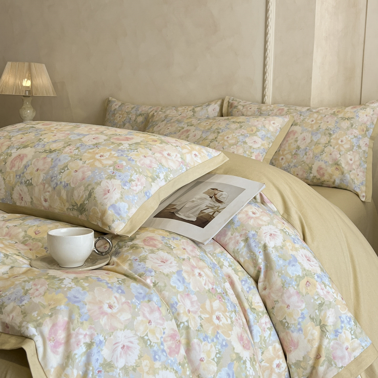 91家纺网 家纺一手货源 找家纺 柏薇 2025新款秋冬新品全棉磨毛印花高定工艺款四件套 瞳萌