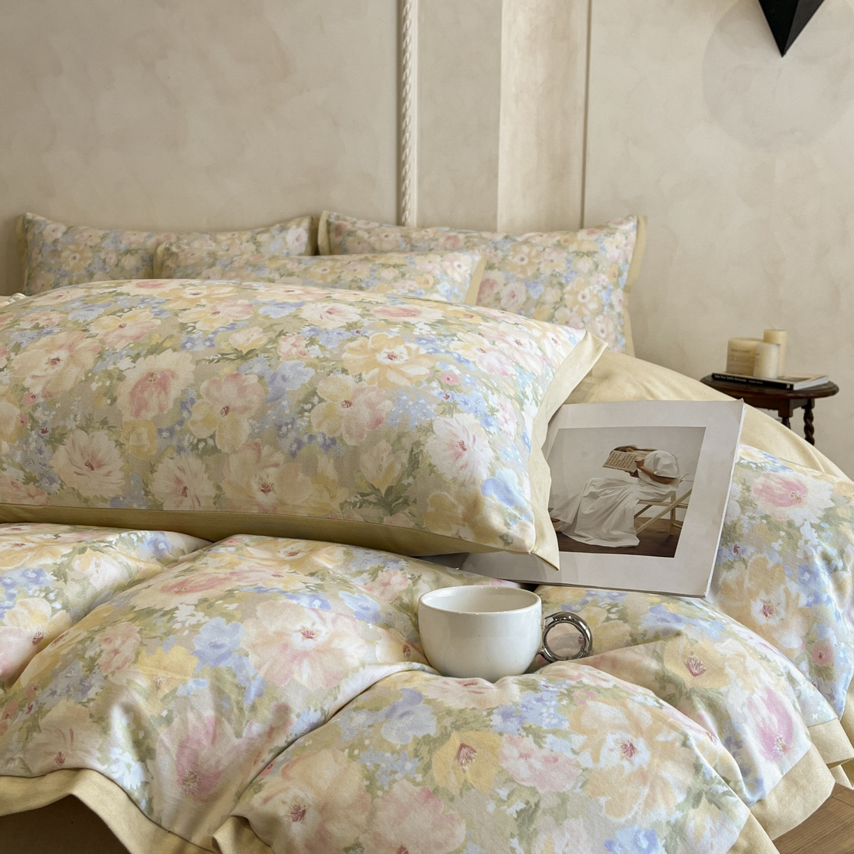 91家纺网 家纺一手货源 找家纺 柏薇 2025新款秋冬新品全棉磨毛印花高定工艺款四件套 瞳萌