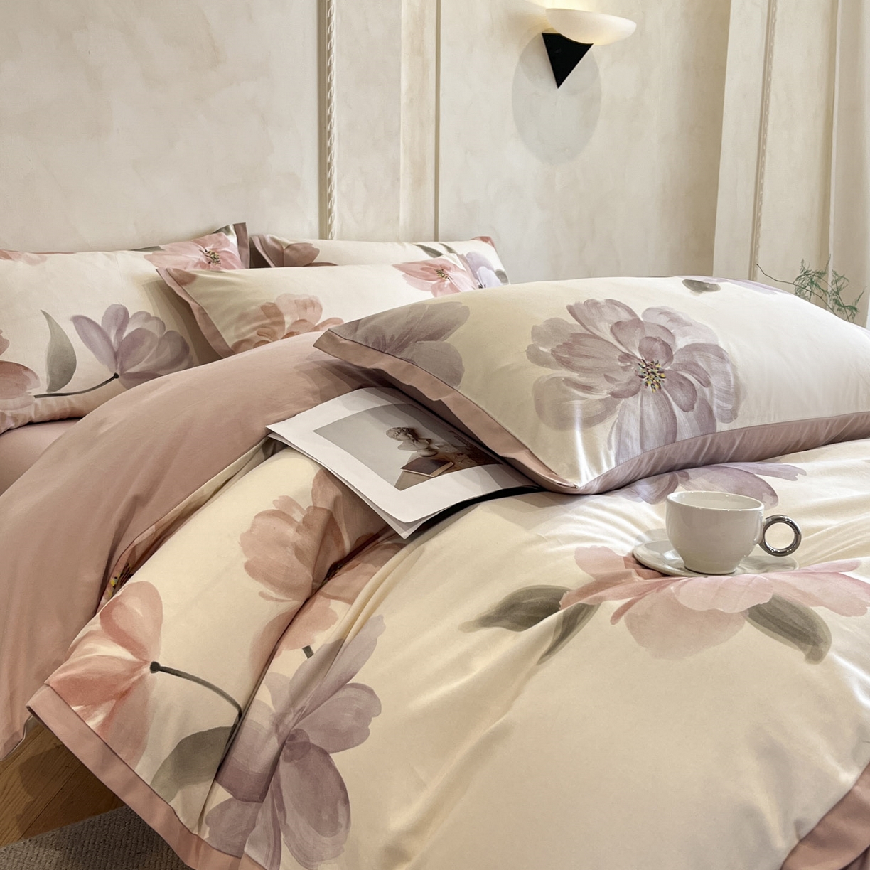 91家纺网 家纺一手货源 找家纺 柏薇 2025新款秋冬新品全棉磨毛印花高定工艺款四件套 夏莉