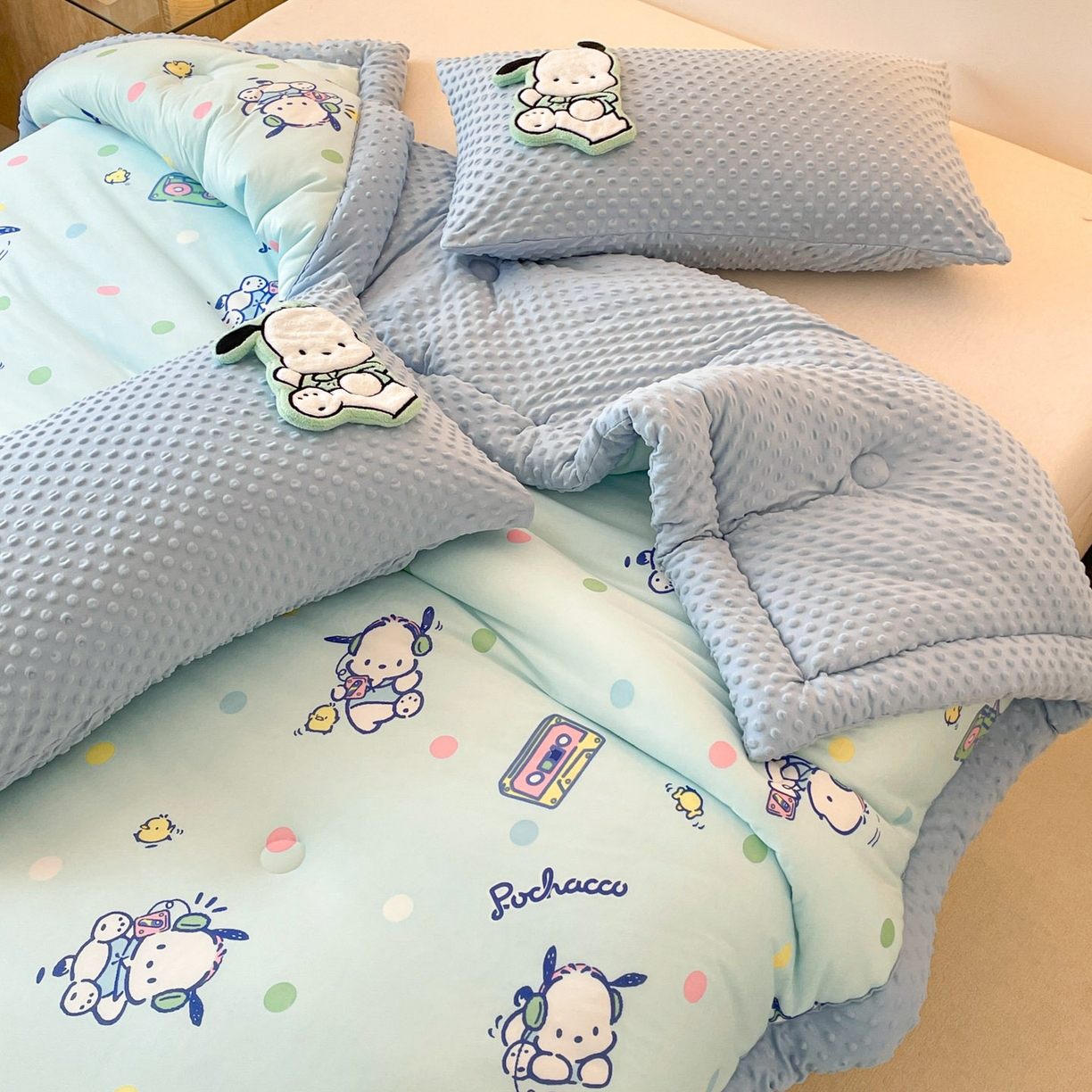 91家纺网 家纺一手货源 找家纺 花满路 2025新款儿童秋冬豆豆被 酷仔卡帕狗