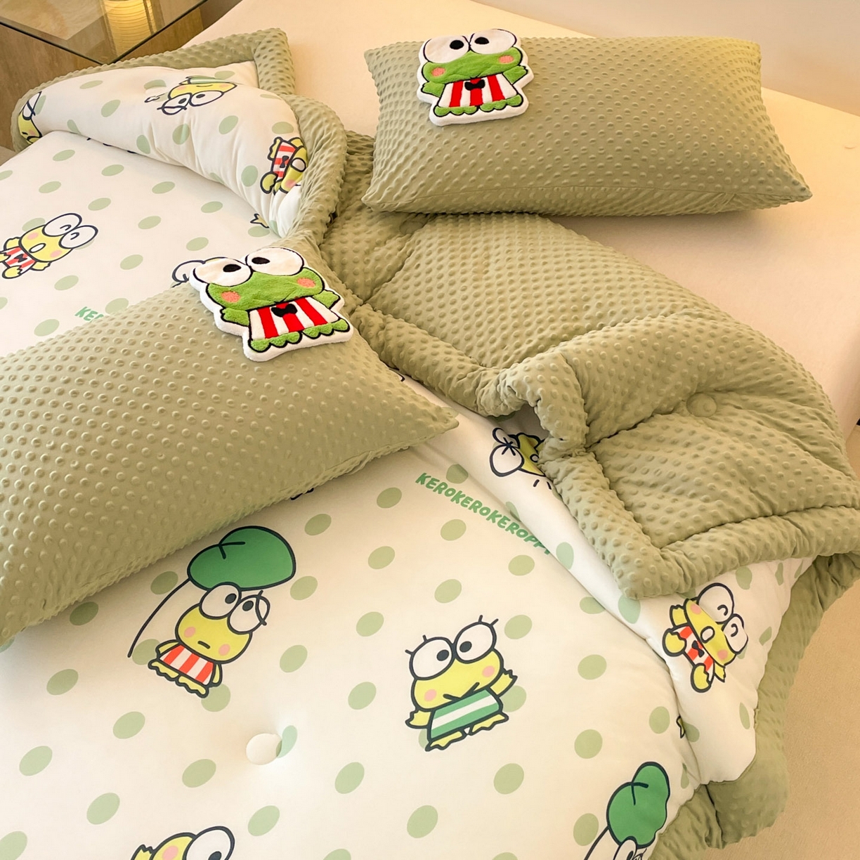 91家纺网 家纺一手货源 找家纺 花满路 2025新款儿童秋冬豆豆被 泡泡大眼蛙