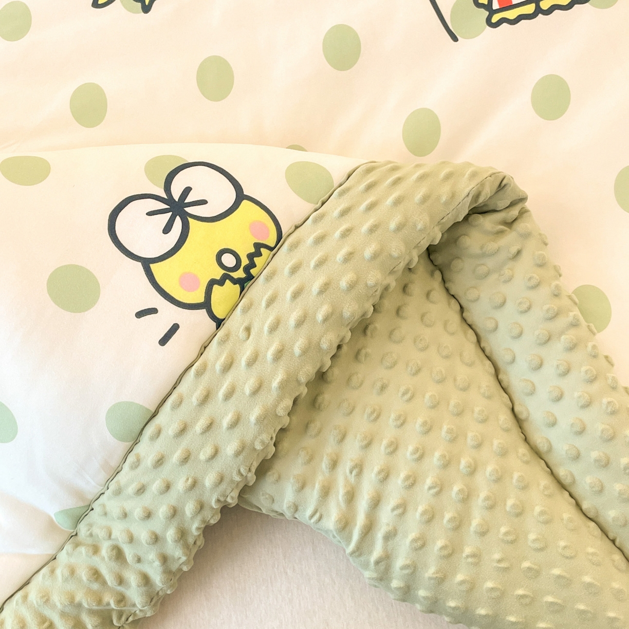 91家纺网 家纺一手货源 找家纺 花满路 2025新款儿童秋冬豆豆被 泡泡大眼蛙