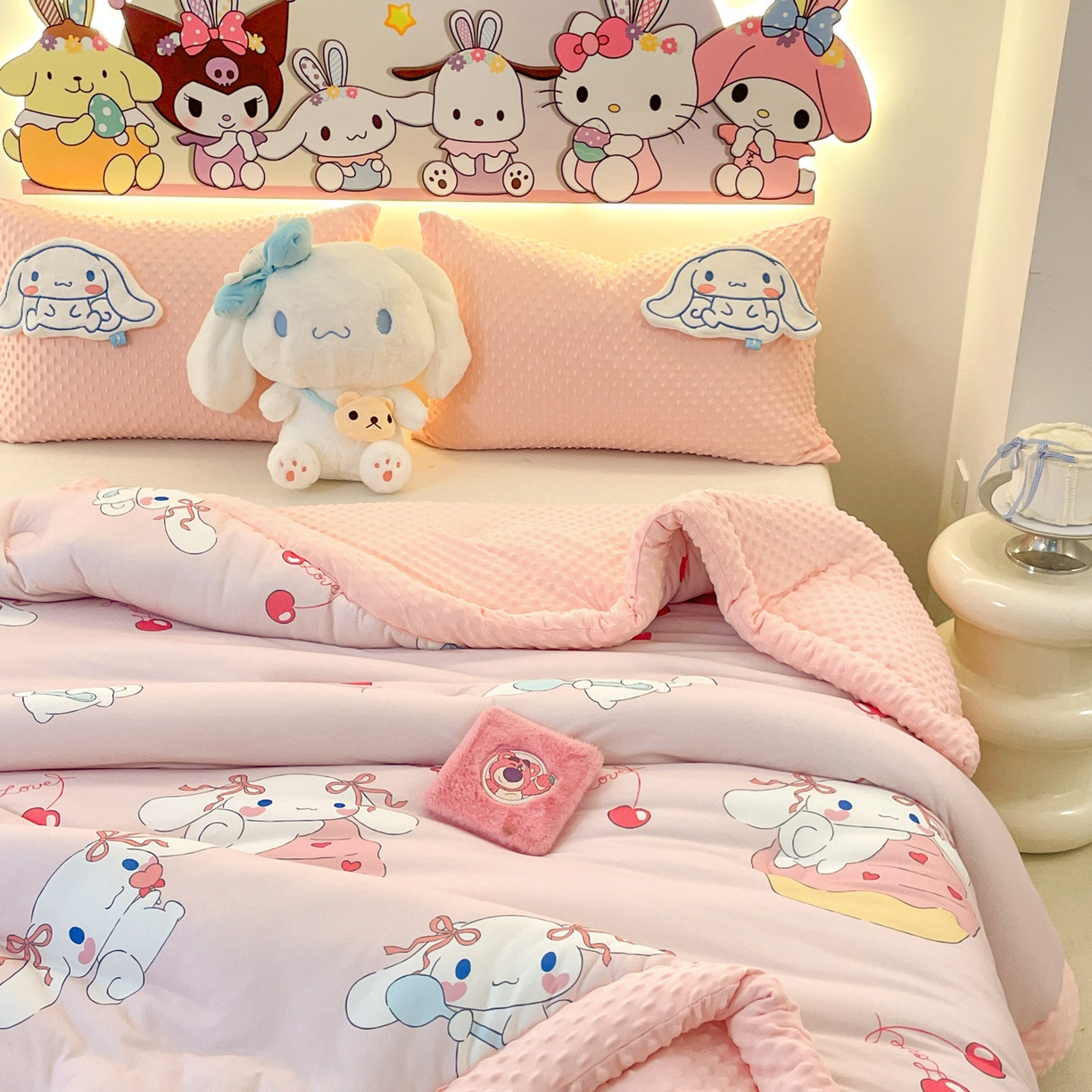 91家纺网 家纺一手货源 找家纺 花满路 2025新款儿童秋冬豆豆被 樱桃大耳狗