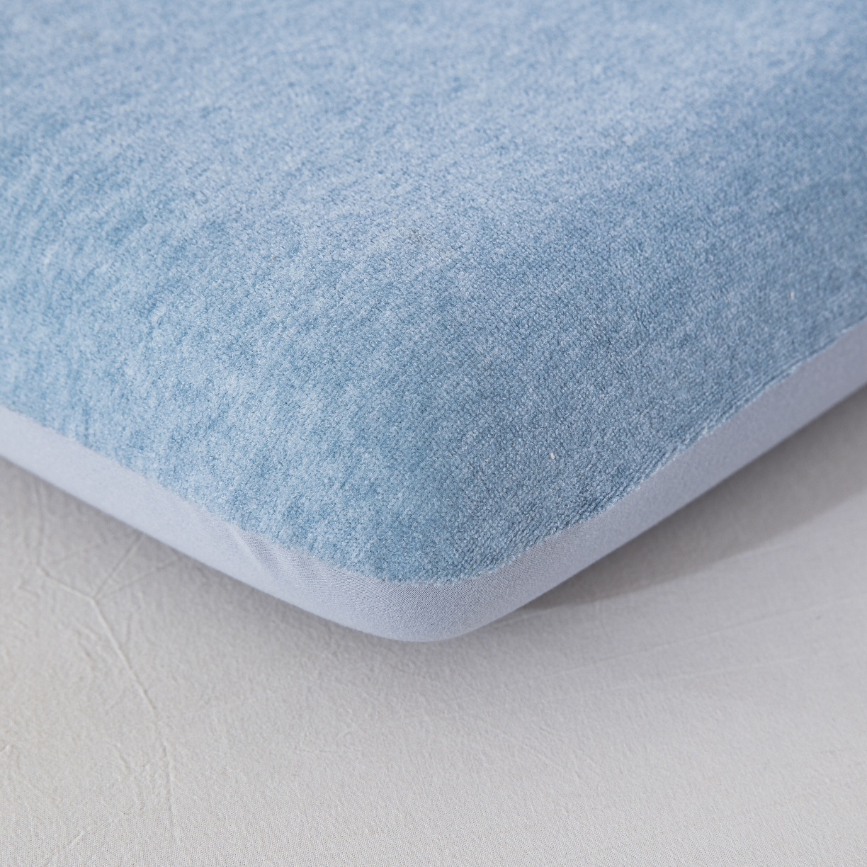 91家纺网 家纺一手货源 找家纺 （总）大黄蜂家居家纺 2025新款毛巾绣仿羊绒星球面包记忆枕套