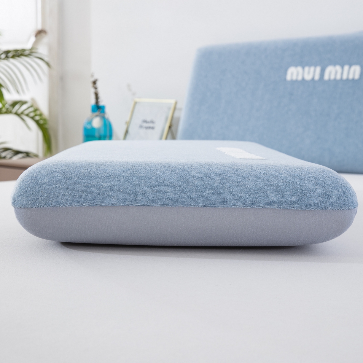 91家纺网 家纺一手货源 找家纺 （总）大黄蜂家居家纺 2025新款毛巾绣仿羊绒星球面包记忆枕套