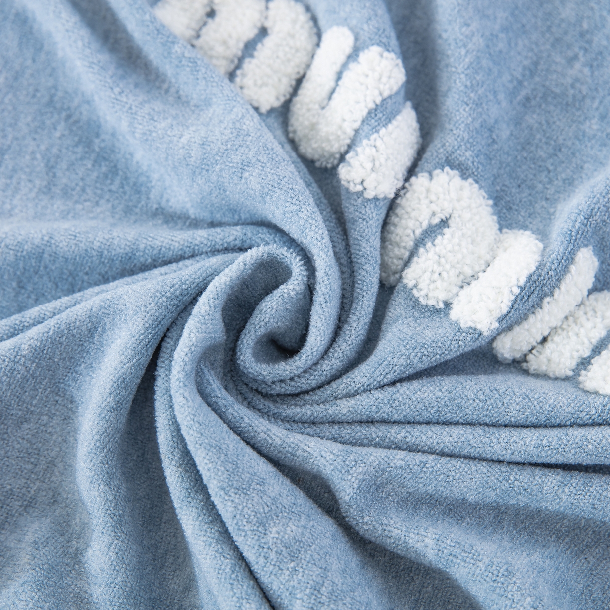 91家纺网 家纺一手货源 找家纺 （总）大黄蜂家居家纺 2025新款毛巾绣仿羊绒星球面包记忆枕套