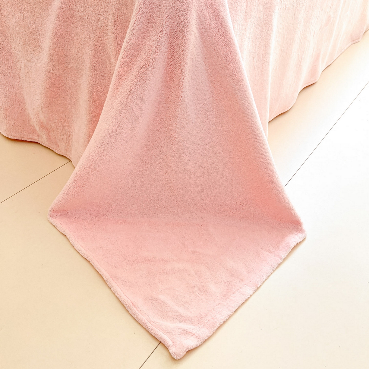 91家纺网 家纺一手货源 找家纺 （总）慕澄家居 2025新款花边款牛奶绒印花四件套