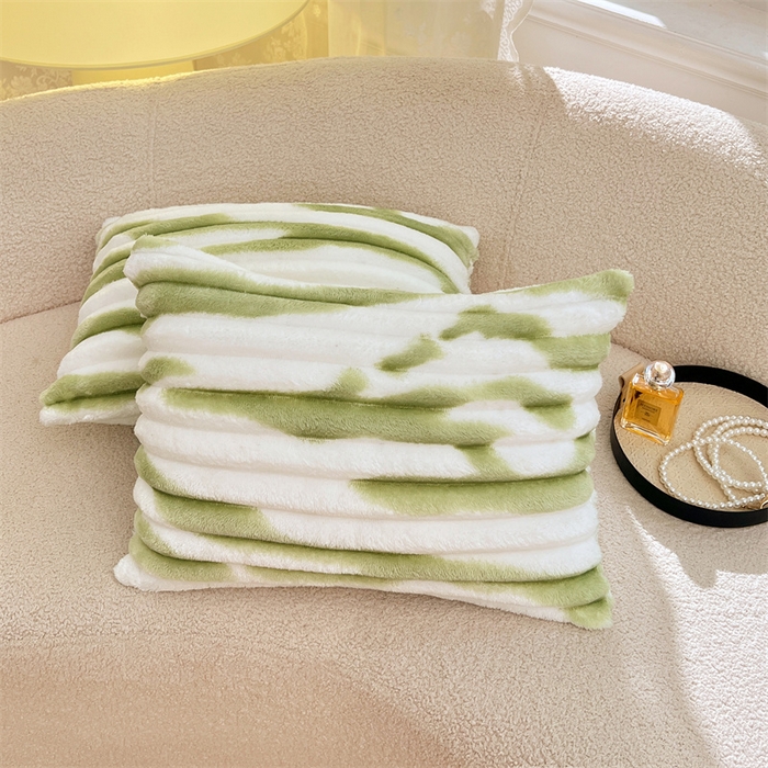 91家纺网 家纺一手货源 找家纺 圣比熊 2025新款法莱绒抱枕套法兰绒枕套宿舍枕芯套兔毛绒30x50枕头套-抽条 法莱绒抽条-梦幻果绿