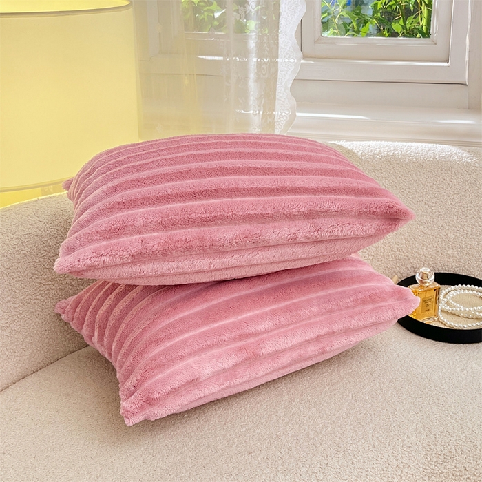 91家纺网 家纺一手货源 找家纺 圣比熊 2025新款法莱绒抱枕套法兰绒枕套宿舍枕芯套兔毛绒30x50枕头套-抽条 法莱绒抽条-云梦粉