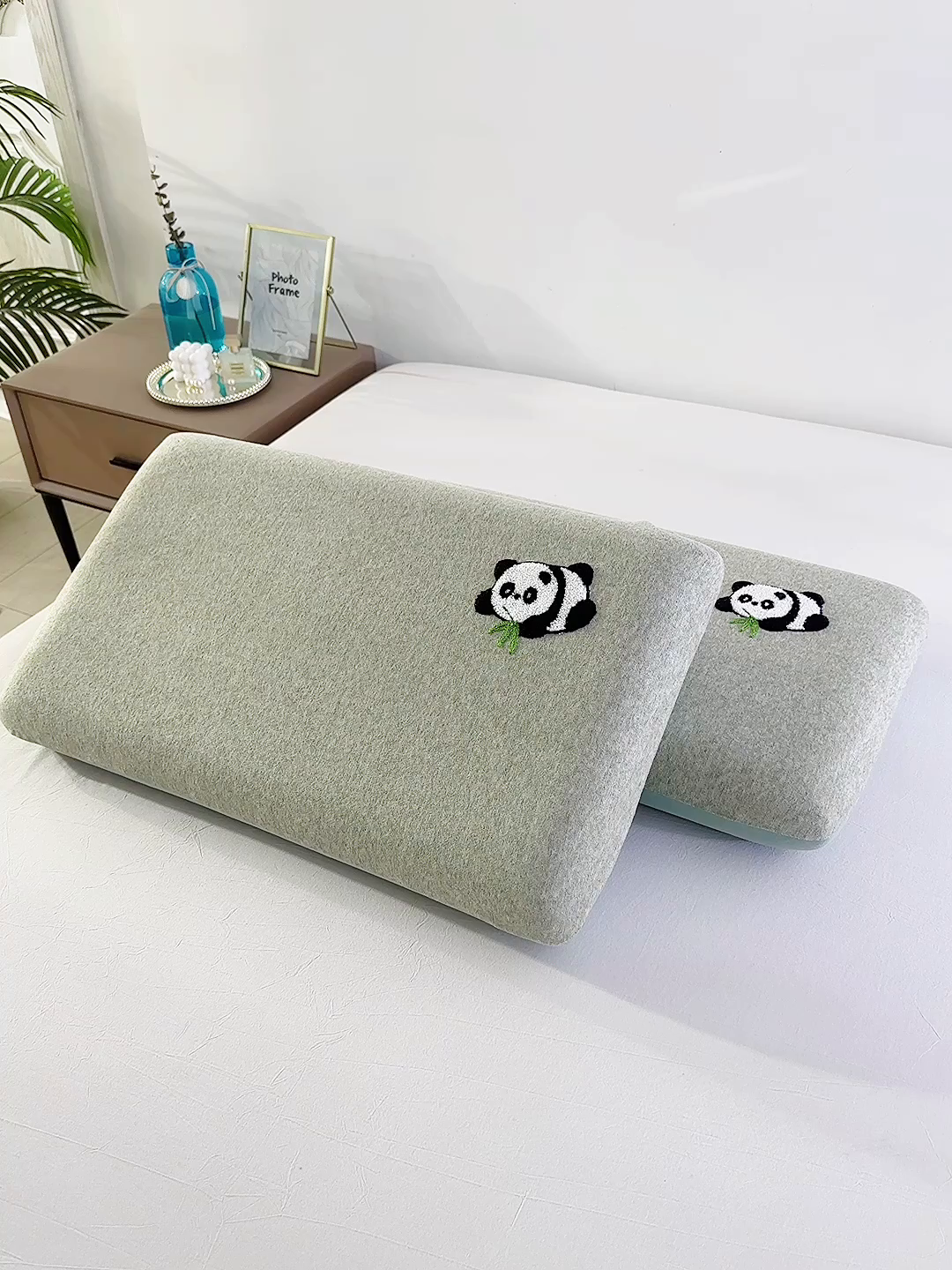 91家纺网 家纺一手货源 找家纺 大黄蜂家居家纺 2025新款毛巾绣仿羊绒星球面包记忆枕套 多巴胺灰