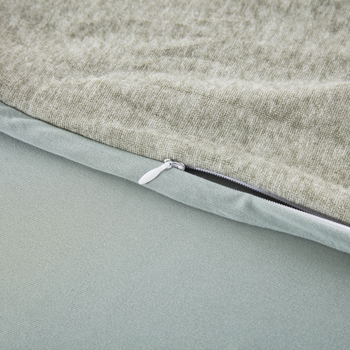 91家纺网 家纺一手货源 找家纺 大黄蜂家居家纺 2025新款毛巾绣仿羊绒星球面包记忆枕套 多巴胺绿