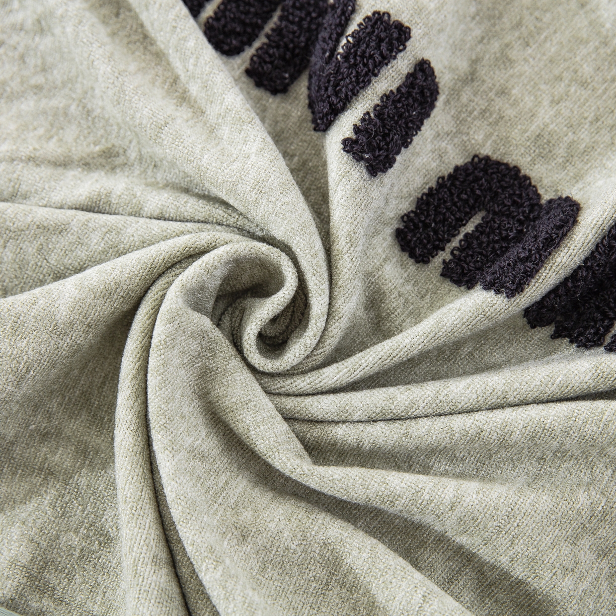 91家纺网 家纺一手货源 找家纺 大黄蜂家居家纺 2025新款毛巾绣仿羊绒星球面包记忆枕套 多巴胺绿