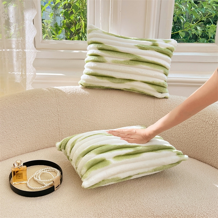 91家纺网 家纺一手货源 找家纺 圣比熊 2025新款法莱绒抱枕套法兰绒枕套宿舍枕芯套兔毛绒30x50枕头套-抽条 法莱绒抽条-梦幻果绿