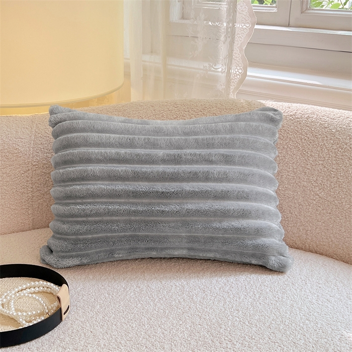 91家纺网 家纺一手货源 找家纺 圣比熊 2025新款法莱绒抱枕套法兰绒枕套宿舍枕芯套兔毛绒30x50枕头套-抽条 法莱绒抽条-烟雨灰