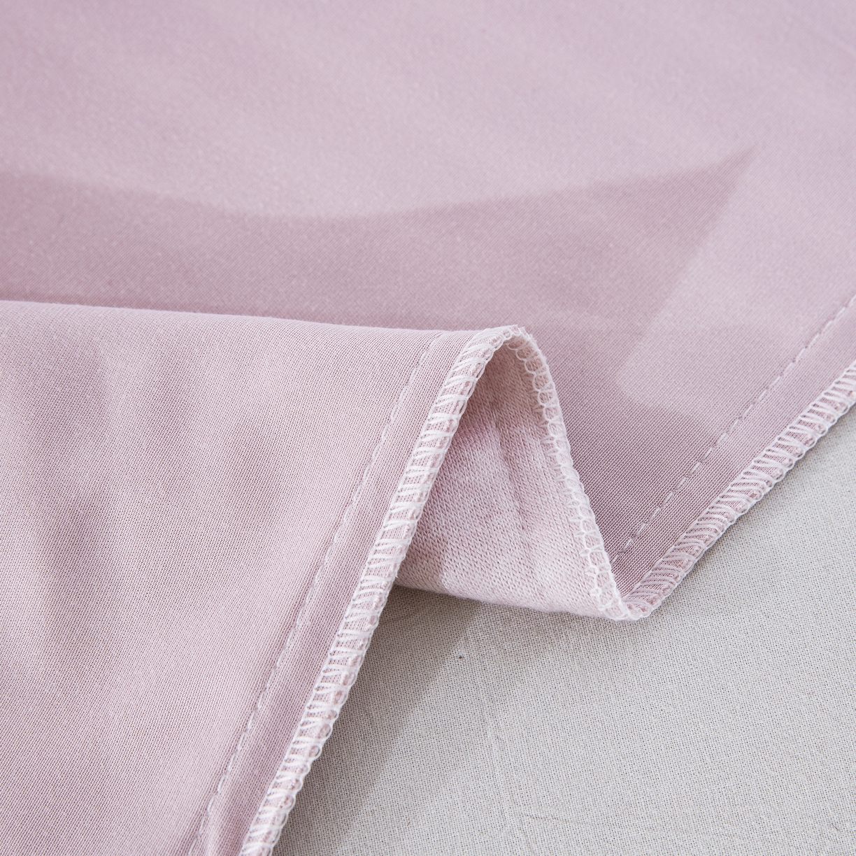 91家纺网 家纺一手货源 找家纺 大黄蜂家居家纺 2025新款毛巾绣仿羊绒星球面包记忆枕套 小猫粉