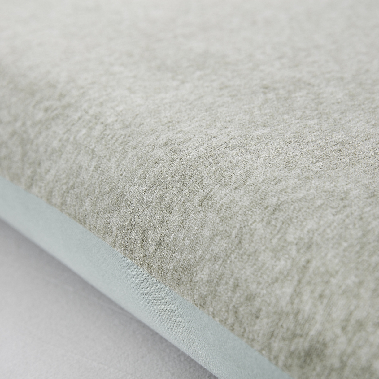 91家纺网 家纺一手货源 找家纺 大黄蜂家居家纺 2025新款毛巾绣仿羊绒星球面包记忆枕套 熊猫绿