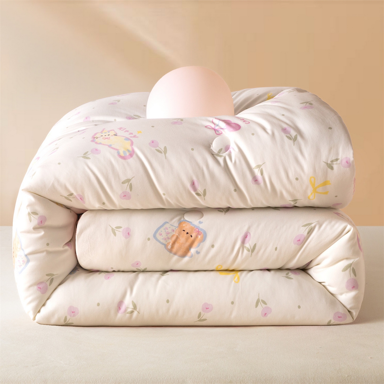 91家纺网 家纺一手货源 找家纺 盛秋家纺 2025新款A类水洗棉水晶绒豆豆被被子被芯 花满天+蝴蝶粉