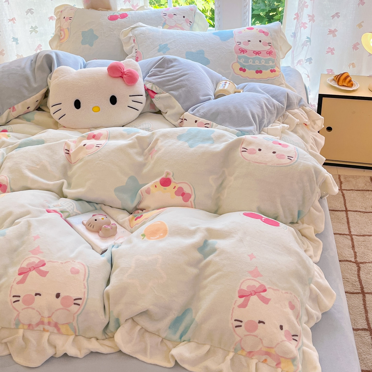 91家纺网 家纺一手货源 找家纺 慕澄家居 2025新款花边款牛奶绒印花四件套 花边款-蛋糕猫咪