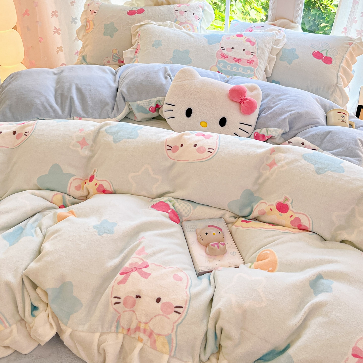 91家纺网 家纺一手货源 找家纺 慕澄家居 2025新款花边款牛奶绒印花四件套 花边款-蛋糕猫咪