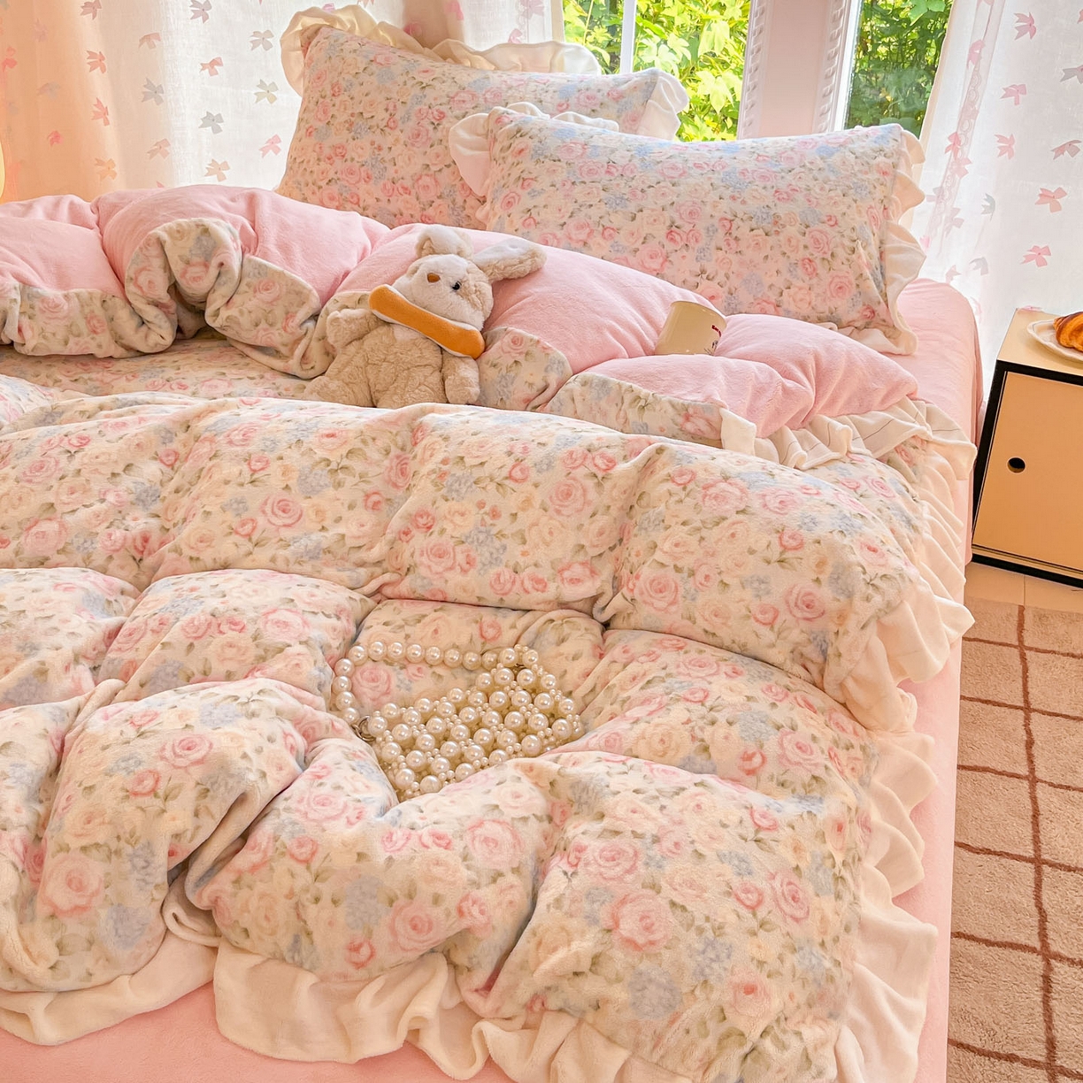 91家纺网 家纺一手货源 找家纺 慕澄家居 2025新款花边款牛奶绒印花四件套 花边款-繁花