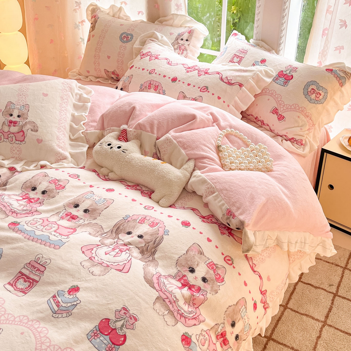 91家纺网 家纺一手货源 找家纺 慕澄家居 2025新款花边款牛奶绒印花四件套 花边款-粉色喵喵