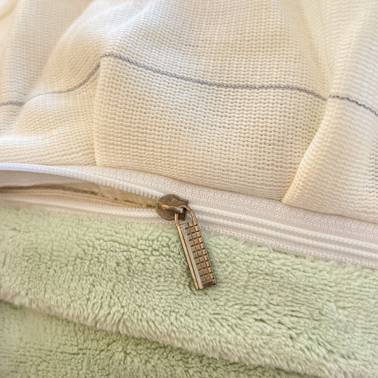 91家纺网 家纺一手货源 找家纺 慕澄家居 2025新款花边款牛奶绒印花四件套 花边款-快乐卡皮