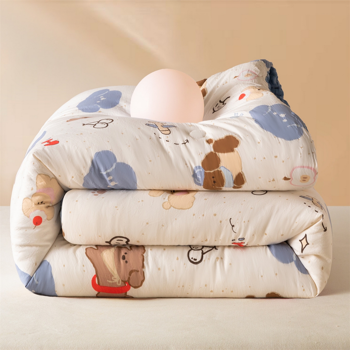 91家纺网 家纺一手货源 找家纺 盛秋家纺 2025新款A类水洗棉水晶绒豆豆被被子被芯 开心乐园+月光蓝