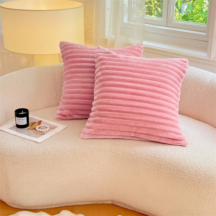 91家纺网 家纺一手货源 找家纺 圣比熊 2025新款法莱绒抱枕套法兰绒枕套宿舍枕芯套兔毛绒枕头套-抽条 法莱绒抽条-云梦粉