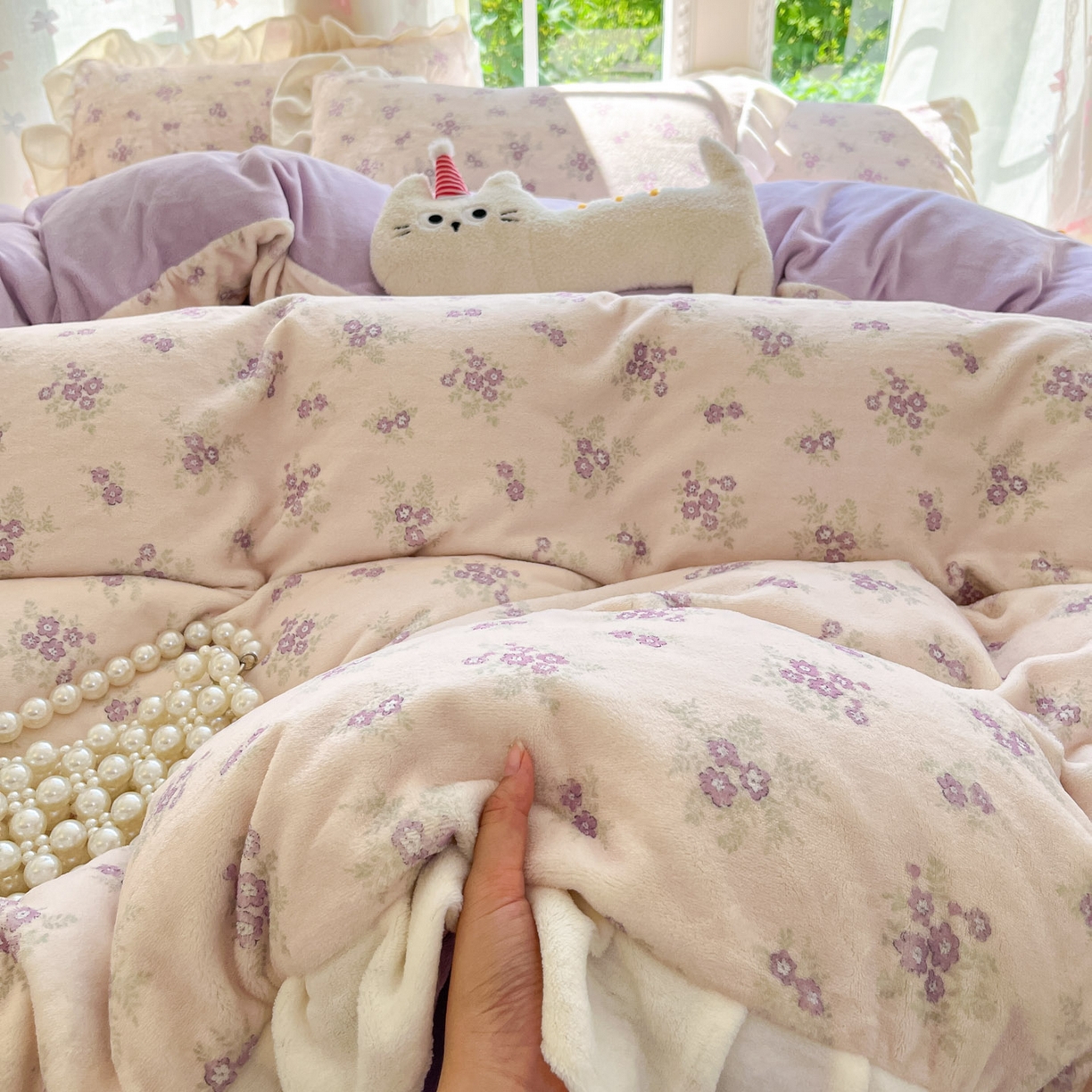 91家纺网 家纺一手货源 找家纺 慕澄家居 2025新款花边款牛奶绒印花四件套 花边款-梦幻花语