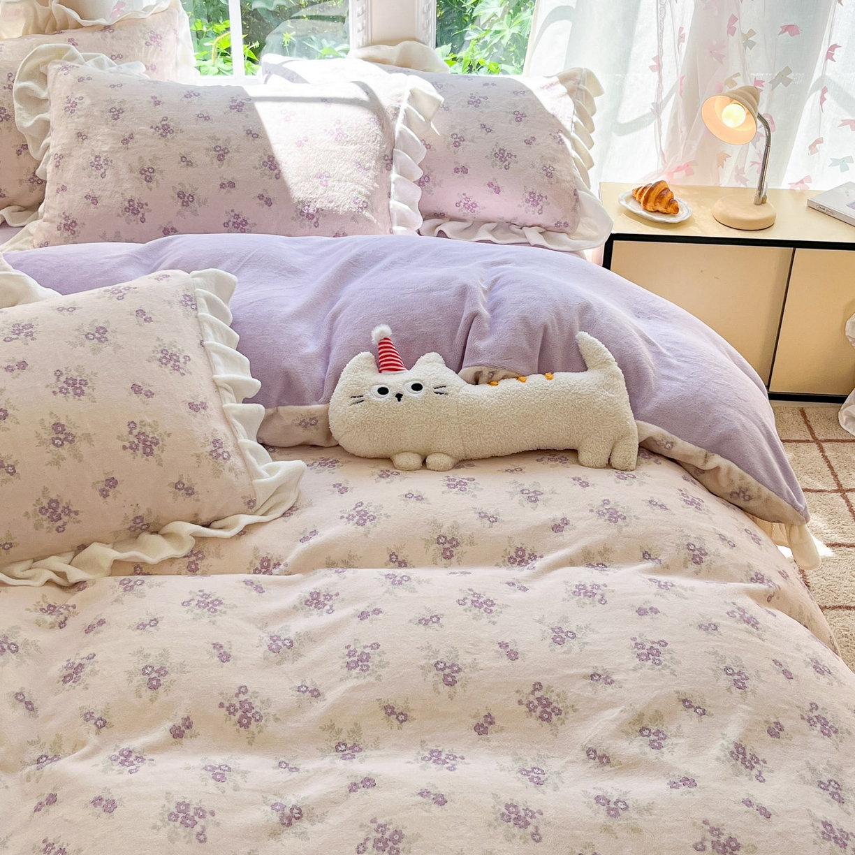 91家纺网 家纺一手货源 找家纺 慕澄家居 2025新款花边款牛奶绒印花四件套 花边款-梦幻花语