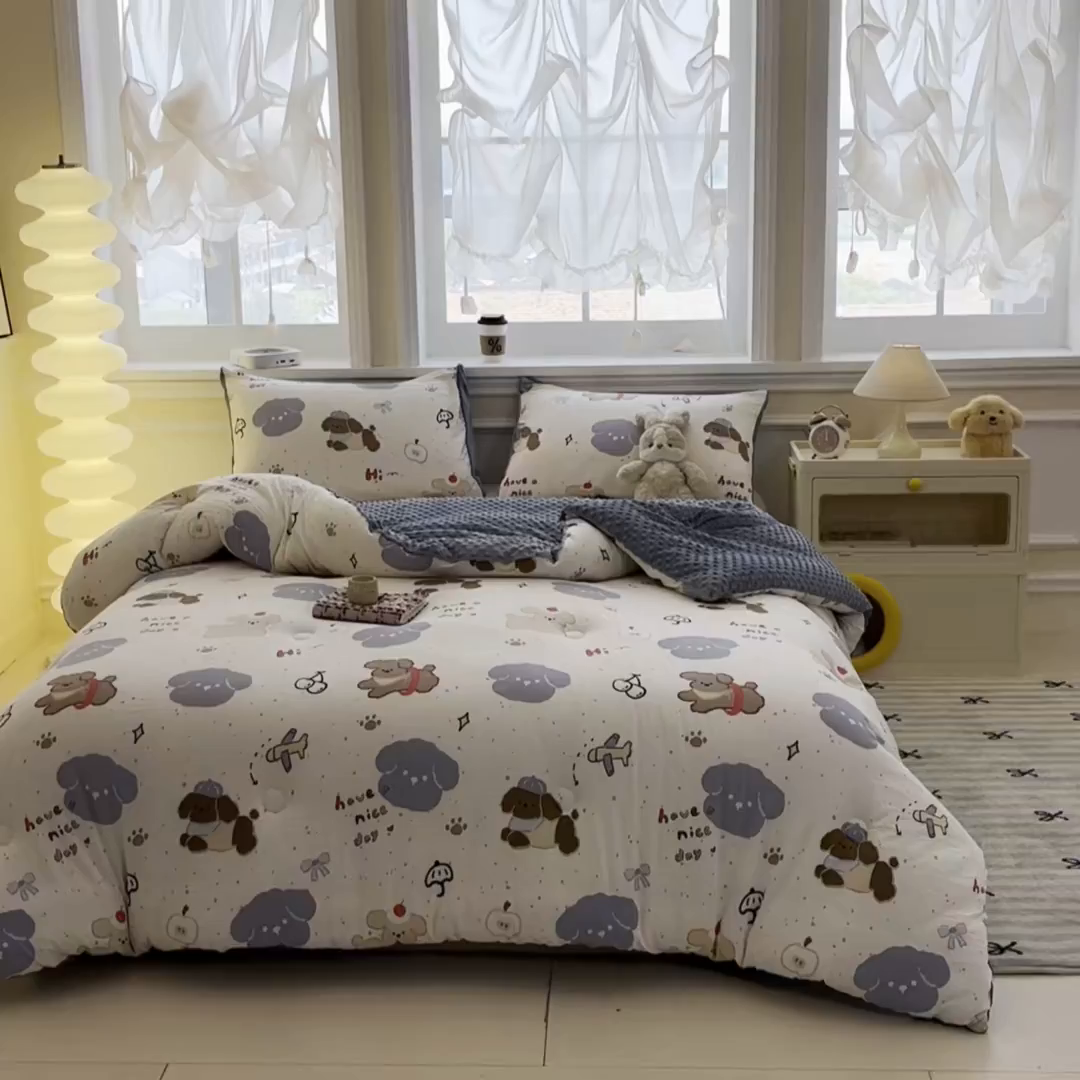 91家纺网 家纺一手货源 找家纺 盛秋家纺 2025新款A类水洗棉水晶绒豆豆被被子被芯 开心乐园+月光蓝