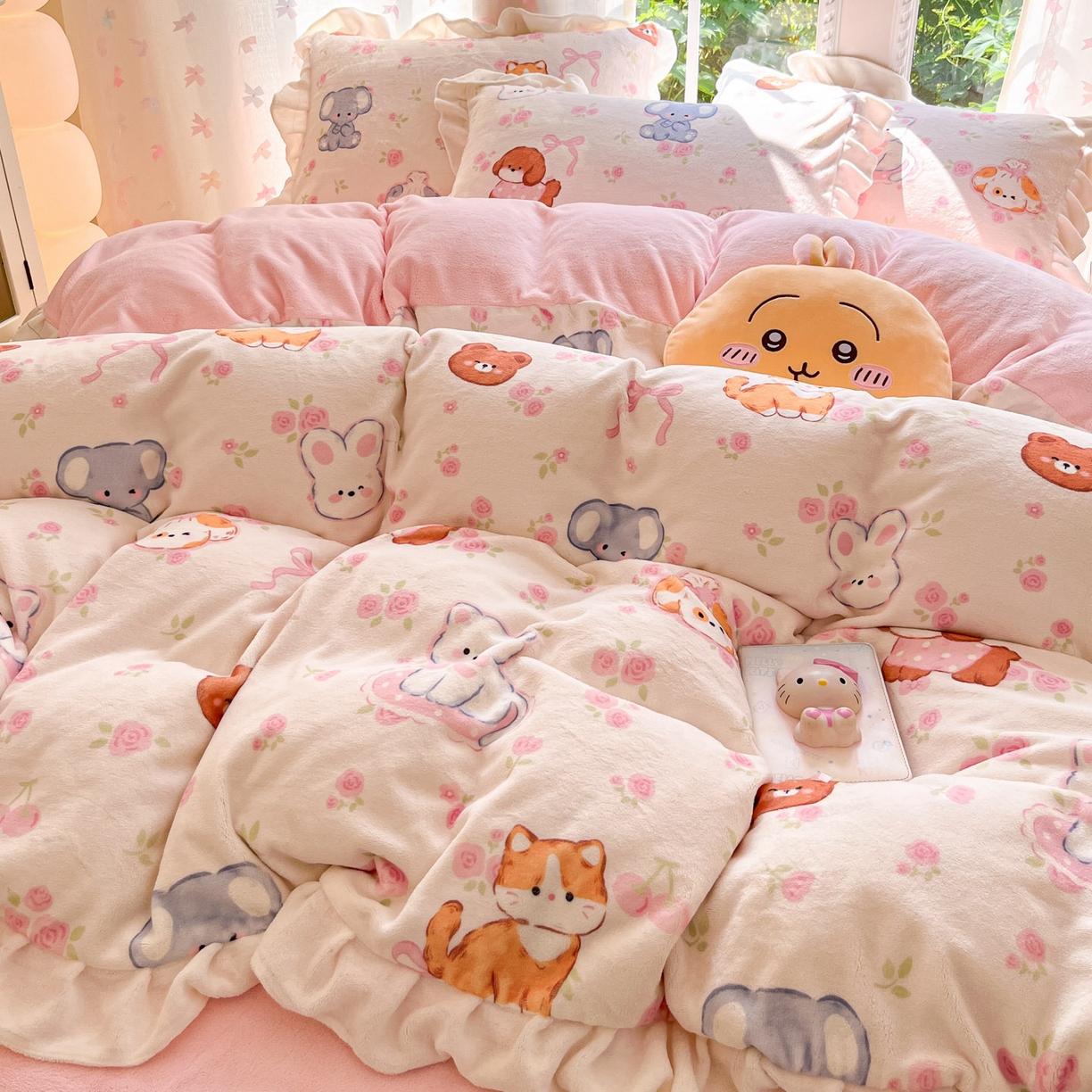 91家纺网 家纺一手货源 找家纺 慕澄家居 2025新款花边款牛奶绒印花四件套 花边款-碎花小汪