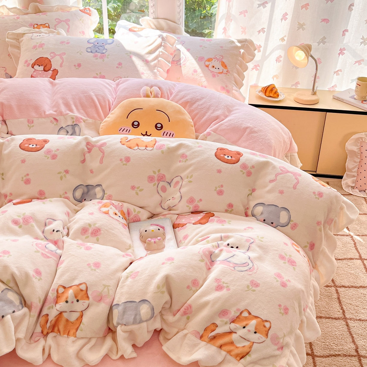 91家纺网 家纺一手货源 找家纺 慕澄家居 2025新款花边款牛奶绒印花四件套 花边款-碎花小汪