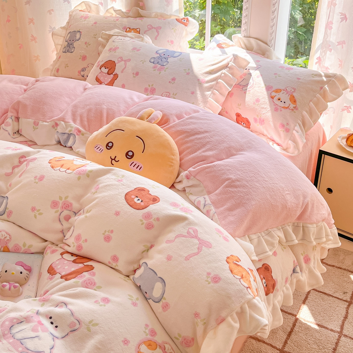 91家纺网 家纺一手货源 找家纺 慕澄家居 2025新款花边款牛奶绒印花四件套 花边款-碎花小汪