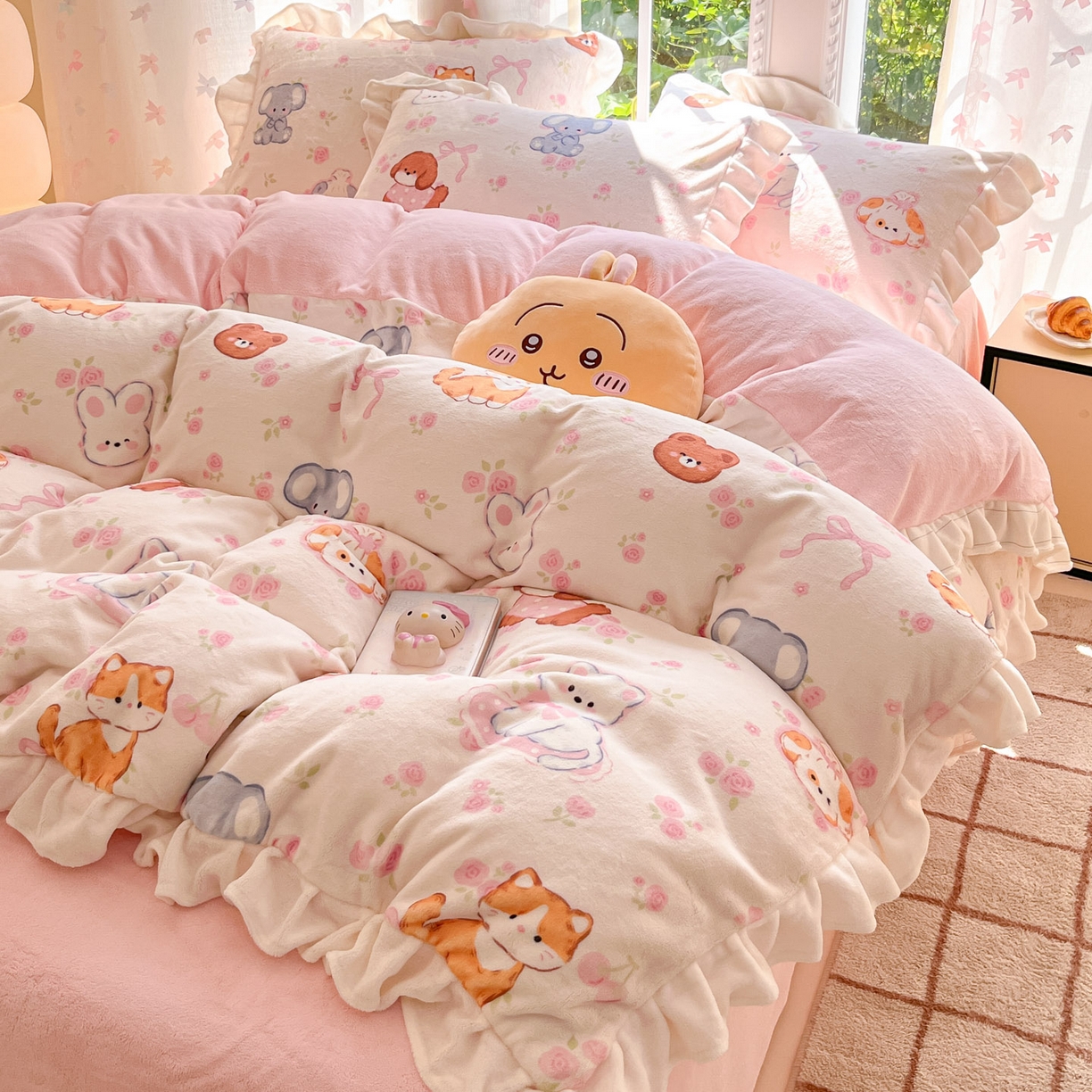 91家纺网 家纺一手货源 找家纺 慕澄家居 2025新款花边款牛奶绒印花四件套 花边款-碎花小汪