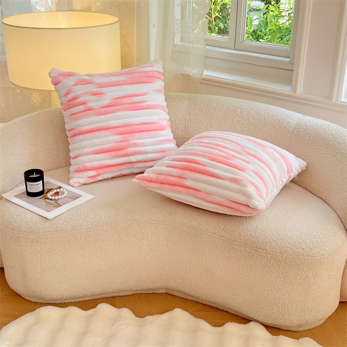 91家纺网 家纺一手货源 找家纺 圣比熊 2025新款法莱绒抱枕套法兰绒枕套宿舍枕芯套兔毛绒枕头套-抽条 法莱绒抽条-梦幻樱粉