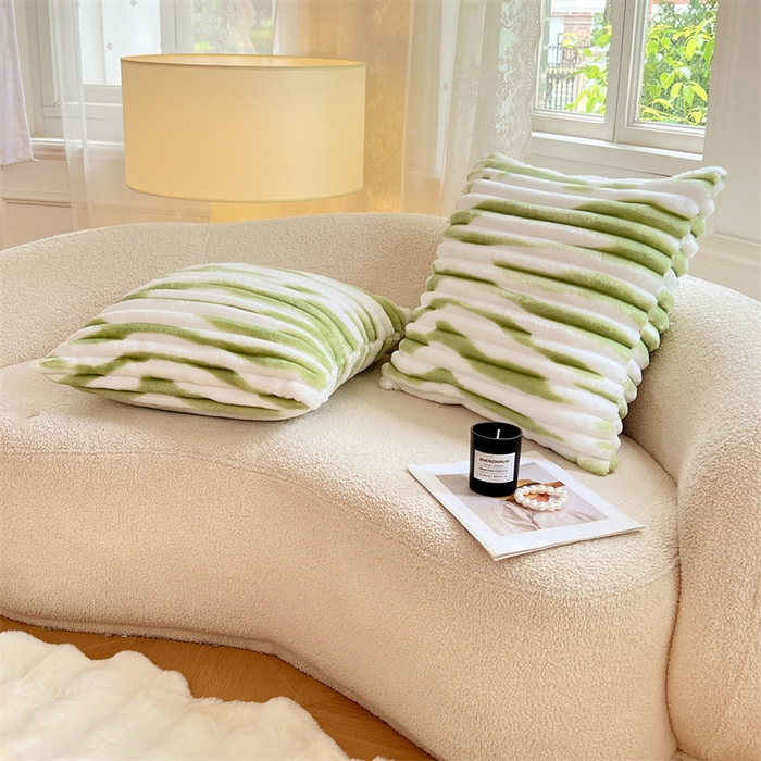 91家纺网 家纺一手货源 找家纺 圣比熊 2025新款法莱绒抱枕套法兰绒枕套宿舍枕芯套兔毛绒枕头套-抽条 法莱绒抽条-梦幻果绿