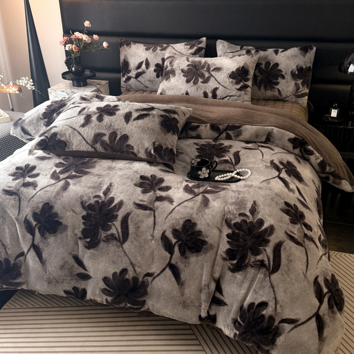 91家纺网 家纺一手货源 找家纺 （总）金盛皇朝家纺 2025新款加厚高克重兔毛牛奶绒美拉德色系床盖单件三件套四件套