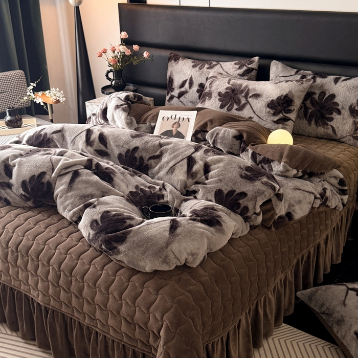 91家纺网 家纺一手货源 找家纺 （总）金盛皇朝家纺 2025新款加厚高克重兔毛牛奶绒美拉德色系床盖单件三件套四件套