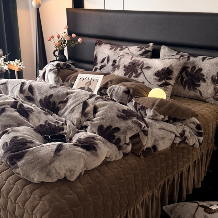 91家纺网 家纺一手货源 找家纺 （总）金盛皇朝家纺 2025新款加厚高克重兔毛牛奶绒美拉德色系床盖单件三件套四件套