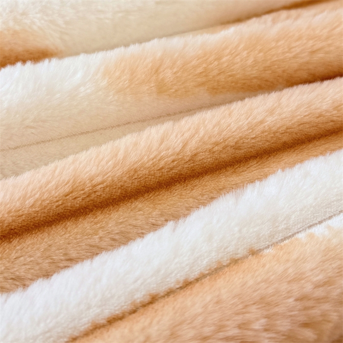 91家纺网 家纺一手货源 找家纺 梦舒羽 2025新款兔毛绒抱枕套法兰绒枕套宿舍枕芯套法莱绒30x50枕头套-抽条 兔毛绒抽条-梦幻奶咖