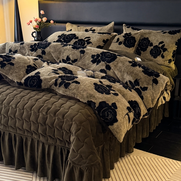 91家纺网 家纺一手货源 找家纺 （总）金盛皇朝家纺 2025新款加厚高克重兔毛牛奶绒美拉德色系床盖单件三件套四件套