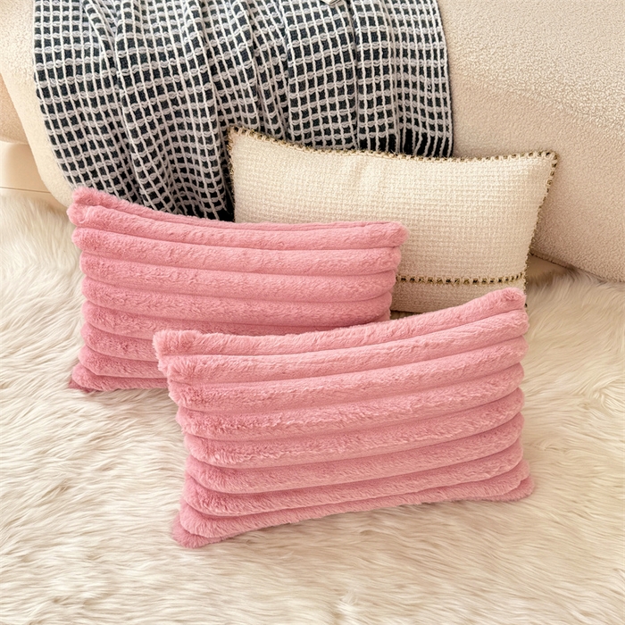 91家纺网 家纺一手货源 找家纺 梦舒羽 2025新款兔毛绒抱枕套法兰绒枕套宿舍枕芯套法莱绒30x50枕头套-抽条 兔毛绒抽条-云梦粉