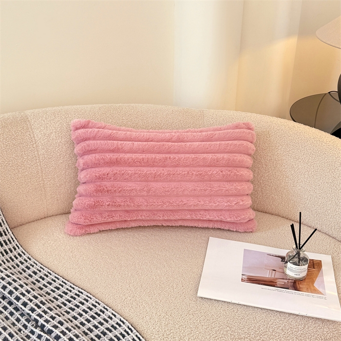 91家纺网 家纺一手货源 找家纺 梦舒羽 2025新款兔毛绒抱枕套法兰绒枕套宿舍枕芯套法莱绒30x50枕头套-抽条 兔毛绒抽条-云梦粉