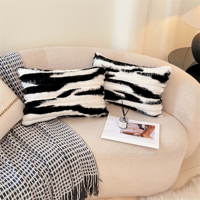 91家纺网 家纺一手货源 找家纺 梦舒羽 2025新款兔毛绒抱枕套法兰绒枕套宿舍枕芯套法莱绒30x50枕头套-抽条 兔毛绒抽条-梦幻墨白