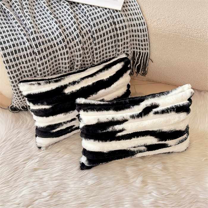 91家纺网 家纺一手货源 找家纺 梦舒羽 2025新款兔毛绒抱枕套法兰绒枕套宿舍枕芯套法莱绒30x50枕头套-抽条 兔毛绒抽条-梦幻墨白